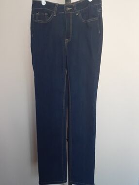 Women's Straight-Leg Jeans in Dark Blue - Sz 6 x 30